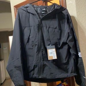 Women’s medium NorthFace Windwall Jacket